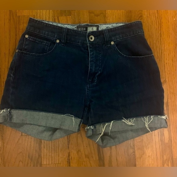 Izod dark denim shorts, size 6 - Picture 2 of 7